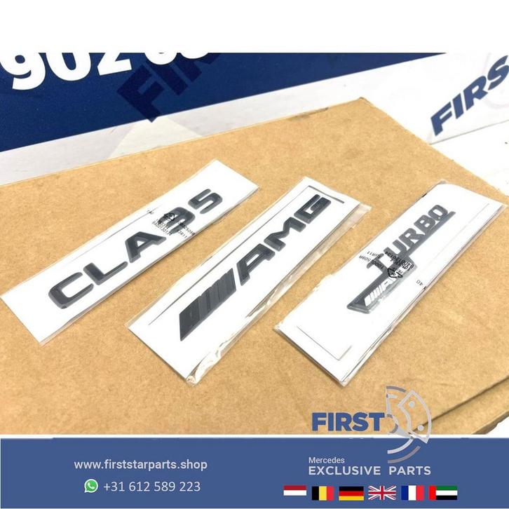 W118 CLA35 AMG LOGO SET ZWART emblemen CLA 35 Klasse 2018-20, Auto-onderdelen, Carrosserie en Plaatwerk, Mercedes-Benz, Gebruikt