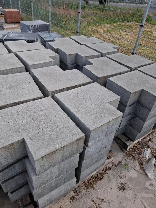 Terreinverharding waterdoorlatend 60x60cm, €5 /m2, Tuin en Terras, Tegels en Klinkers, Zo goed als nieuw, Overige typen, Beton