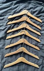 7 HEMA houten kinder kledinghangers voor baby t/m tiener, Ophalen of Verzenden, Zo goed als nieuw