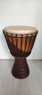 Djembé uit Ivoorkust met hoes (66 cm. hoog, diameter 40 cm.), Muziek en Instrumenten, Percussie, Ophalen, Zo goed als nieuw, Trommel