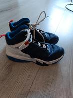 Basketbalschoen Tarmak (Decathlon) maat 34 wit/blauw, Ophalen of Verzenden, Zo goed als nieuw, Schoenen