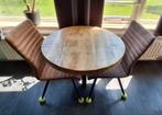 Ronde Eettafel zwaar hout blad & stalen voet &  2 stoelen, Ophalen, Gebruikt, Minder dan 4 stoelen