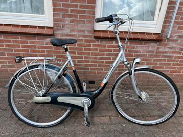 Te koop zeer nette gazelle orange damesfiets fiets beschikbaar voor biedingen
