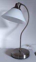 mooie rvs tafellamp met melkglas kap / nieuw staat, Minder dan 50 cm, Modern, Ophalen of Verzenden, Zo goed als nieuw