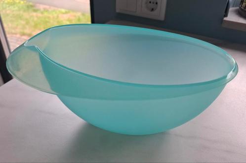 Tupperware zeegroene ovale beslagkom 1,5 liter, zgan, Huis en Inrichting, Keuken | Tupperware, Zo goed als nieuw, Ophalen of Verzenden