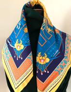 Mooie, kleurrijke zijden shawl in fraaie cadeau verpakking., Forbidden City, Ophalen of Verzenden, Nieuw, Sjaal