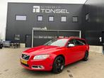 Volvo V70 2.5T 231PK R-Design / Trekhaak / Xenon / Leder / P, Auto's, Volvo, Voorwielaandrijving, Euro 5, Zwart, 2521 cc