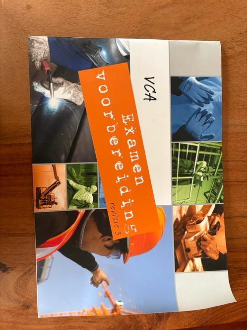 VCA Examenvoorbereiding Reeks 3, Boeken, Studieboeken en Cursussen, Zo goed als nieuw, Overige niveaus, Ophalen of Verzenden