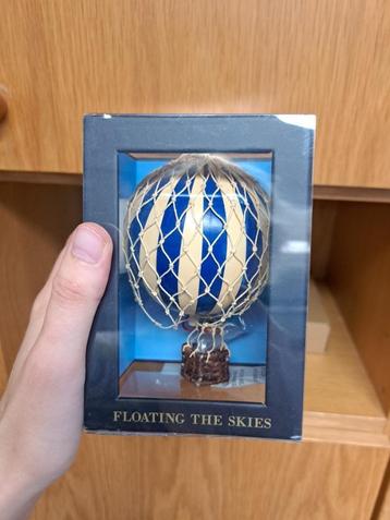 Miniatuur luchtballon  beschikbaar voor biedingen