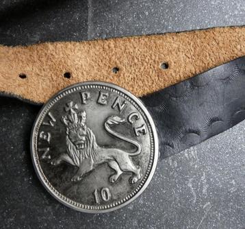 S.S. ELCHE Spain vintage riem 10 pence munt gesp leder beschikbaar voor biedingen