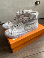 Nike W Blazer Mid ‘77 SE Sneakers Maat 36.5, Wit, Nike, Ophalen of Verzenden, Sneakers of Gympen
