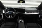 BMW iX2 eDrive20 M Sport / Panoramadak / Sportstoelen / Acht, Auto's, BMW, Metallic lak, X2, Zwart, Nieuw