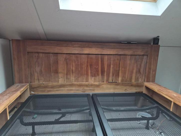 Massief houten bed ombouw, Huis en Inrichting, Slaapkamer | Bedden, Zo goed als nieuw, Tweepersoons, 210 cm, Hout, Ophalen