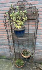 Brocante metalen rek vintage plantenetagere tuinkast stelli, Gebruikt, Ophalen