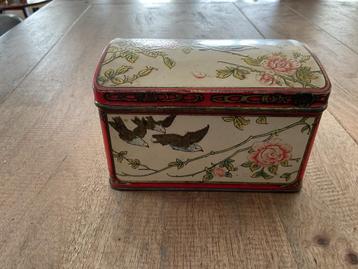 Blikje van 12x8. Hoog 7 cm beschikbaar voor biedingen