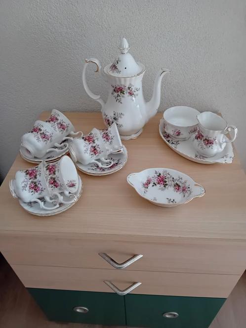 Royal Albert koffie servies compleet, Antiek en Kunst, Antiek | Porselein, Ophalen of Verzenden