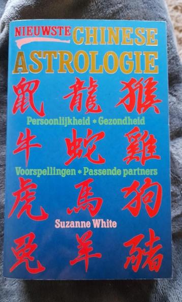 Suzanne White - Nieuwste Chinese astrologie beschikbaar voor biedingen