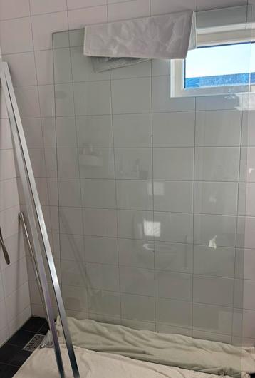 Douchewand glas 200x115 beschikbaar voor biedingen