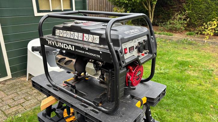 Hyundai HPG3800 Generator - Benzine, Doe-het-zelf en Verbouw, Aggregaten, Gebruikt, Benzine, Minder dan 5 kVA, Ophalen