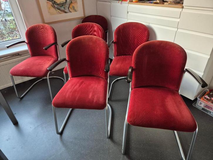 Gispen eetkamerstoelen 413RL 6 stuks, Huis en Inrichting, Stoelen, Gebruikt, Vijf, Zes of meer stoelen, Metaal, Stof, Rood, Ophalen