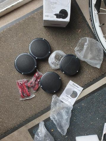 4 Waterdichte Speakers voor Boot/Trike beschikbaar voor biedingen