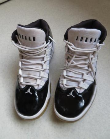 NIKE AIR JORDAN schoenen sneakers zwart lak wit maat 40,5	 beschikbaar voor biedingen