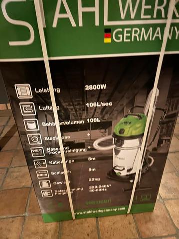 Nieuwen droog/ nat water stofzuiger nieuw in de doos beschikbaar voor biedingen