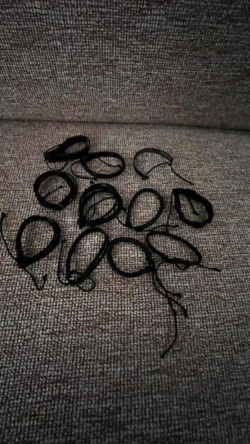 Nieuw Zwarte armbanden set beschikbaar voor biedingen