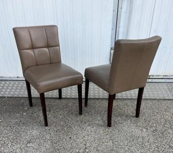 14 stuks Luxe horeca stoelen kunstleder taupe nette staat beschikbaar voor biedingen