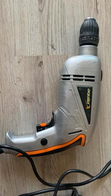 Aquila app 1020 watt zware boormachine beschikbaar voor biedingen