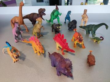 Speelgoed Dinosaurussen beschikbaar voor biedingen