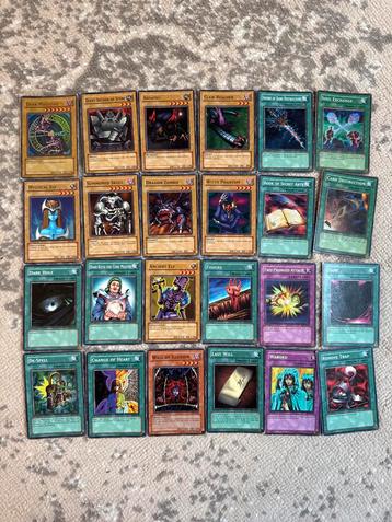 YuGiOh Starter Deck Yugi - 24 Kaarten beschikbaar voor biedingen