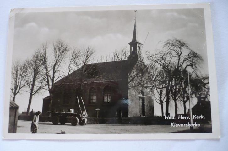 kleverskerke ned. hev. kerk fotoglanskaart gelopen jaren 50, Verzamelen, Ansichtkaarten | Nederland, Gelopen, Zeeland, 1940 tot 1960