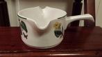 Wedgwood Enoch Florabunda sauskom met schenktuiten en steel, Huis en Inrichting, Keuken | Servies, Ophalen of Verzenden, Porselein