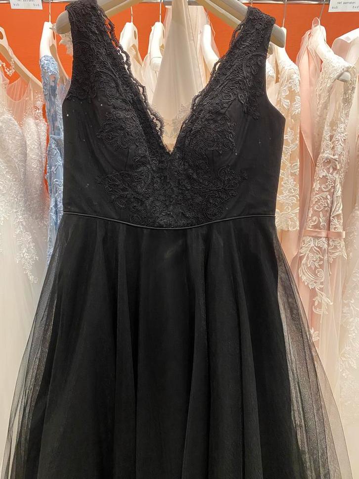 Sale! Zwarte trouwjurk Grote(re) maat. Direct leverbaar, Kleding | Dames, Trouwkleding en Trouwaccessoires, Nieuw, Trouwjurk, Zwart