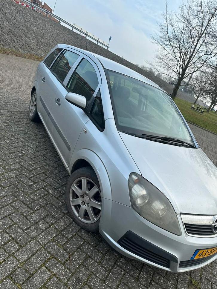 Opel Zafira 1.8 2006 Grijs, Auto's, Opel, Particulier, Zafira, Benzine, C, MPV, Handgeschakeld, Origineel Nederlands, Zilver of Grijs