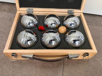 Jeu de Boules set 6 ballen in houten kist beschikbaar voor biedingen