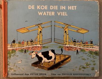 Boek De koe die in het water viel - Krasilovsky, Phyllis beschikbaar voor biedingen