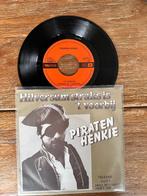 Piraten Henkie – Hilversum Straks Is't Voorbij (Piraat), 7 inch, Single, Ophalen of Verzenden, Zo goed als nieuw