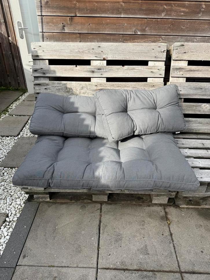 Grijze palletkussens – In topstaat! Inclusief pallet, Tuin en Terras, Tuinmeubel-accessoires, Zo goed als nieuw, Ophalen