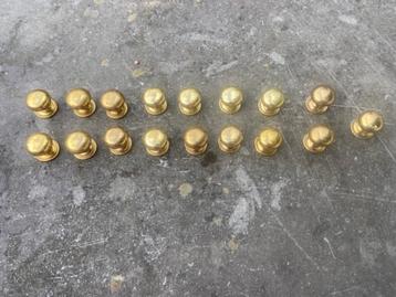 Messing knopjes 1.8 cm doorsnede beschikbaar voor biedingen