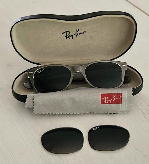 Grijze Ray- Ban wayfarer zonnebril, Sieraden, Tassen en Uiterlijk, Zonnebrillen en Brillen | Dames, Zo goed als nieuw, Zonnebril