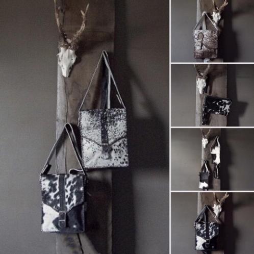 Stoere leren tassen tas clutch koeienhuid boho Ibiza chique, Sieraden, Tassen en Uiterlijk, Tassen | Damestassen, Nieuw, Ophalen of Verzenden