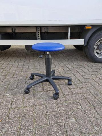 Werkkruk / tabouret / verrijdbaar rolkruk beschikbaar voor biedingen