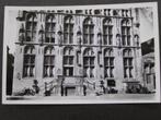 Veere, Stadhuis, gevel met beelden; Zeeland, Verzamelen, Ansichtkaarten | Themakaarten, Ophalen of Verzenden, 1940 tot 1960, Ongelopen