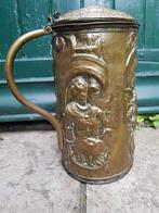 antieke messing repoussé object met heraldische afbeeldingen, Ophalen of Verzenden