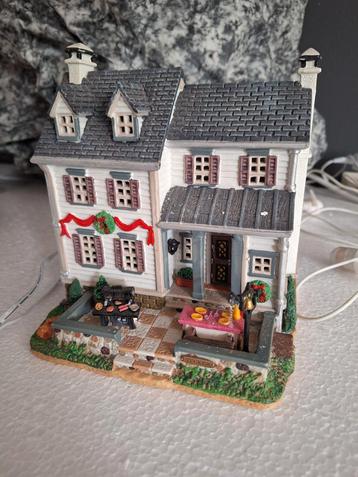 Lemax huisje beschikbaar voor biedingen