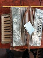 Te koop  Accordeon, Muziek en Instrumenten, Accordeons, Ophalen of Verzenden, Zo goed als nieuw, Overige merken