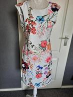 Jurk Sophia  Kleur : Wit met bloemen  Maat : S, Overige kleuren, Sophia, Ophalen of Verzenden, Zo goed als nieuw