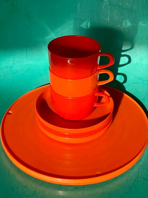Retro kunststof kopjes schotels set van 3 oranje rood Mepal, Caravans en Kamperen, Kampeeraccessoires, Zo goed als nieuw, Ophalen of Verzenden